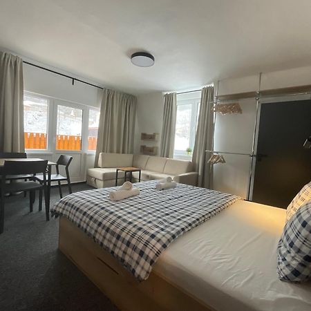 Apartmany Svaty Mikulas Janské Lázně Kültér fotó